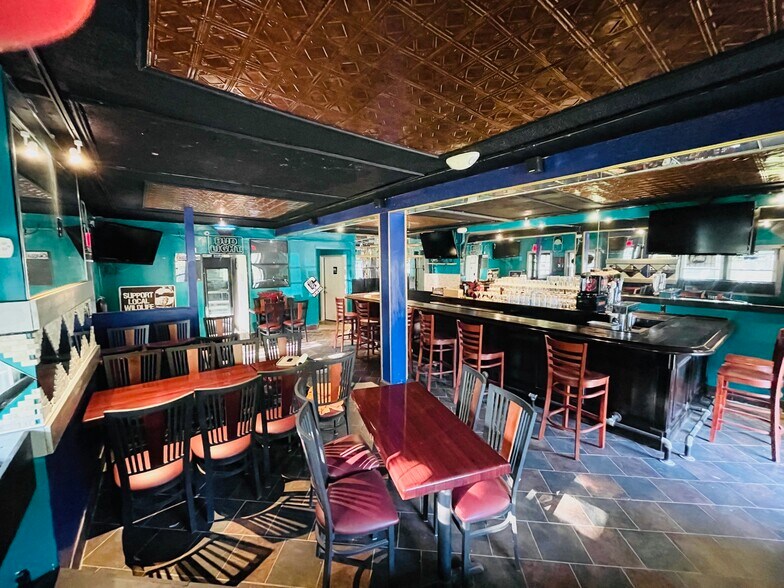 More Photos Of 85 Taft Ave, Arlington Restaurant For Lease