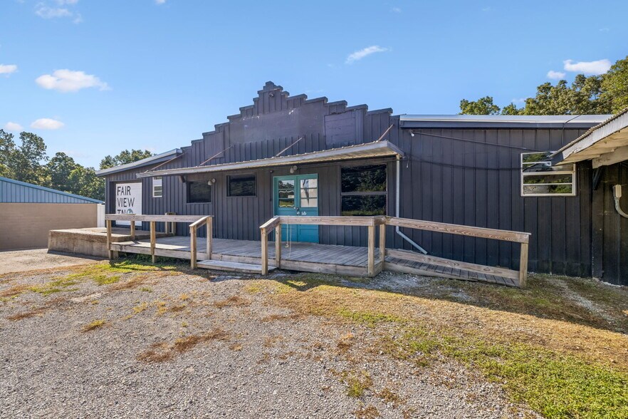 More Photos Of 1861 Fairview Blvd, Fairview Flex For Lease