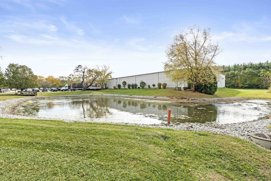 More Photos Of 311 E Corning Rd, Beecher Warehouse For Lease