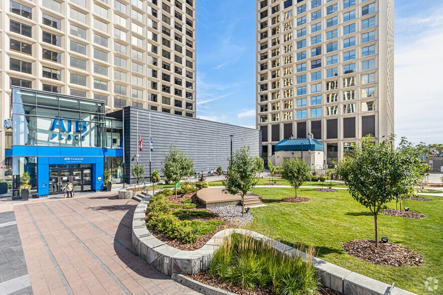 More Photos Of 10020 100th St NW, Edmonton Office For Lease