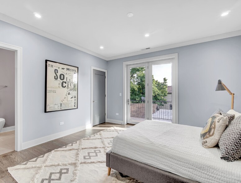 More Photos Of 1937 S Canalport Ave, Chicago Apartments For Sale
