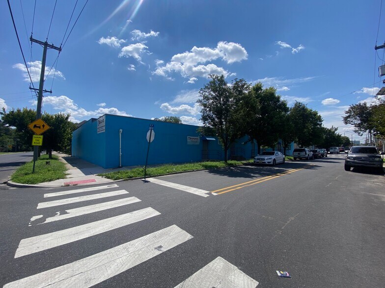 More Photos Of 925 N 8th St, Camden Service For Sale