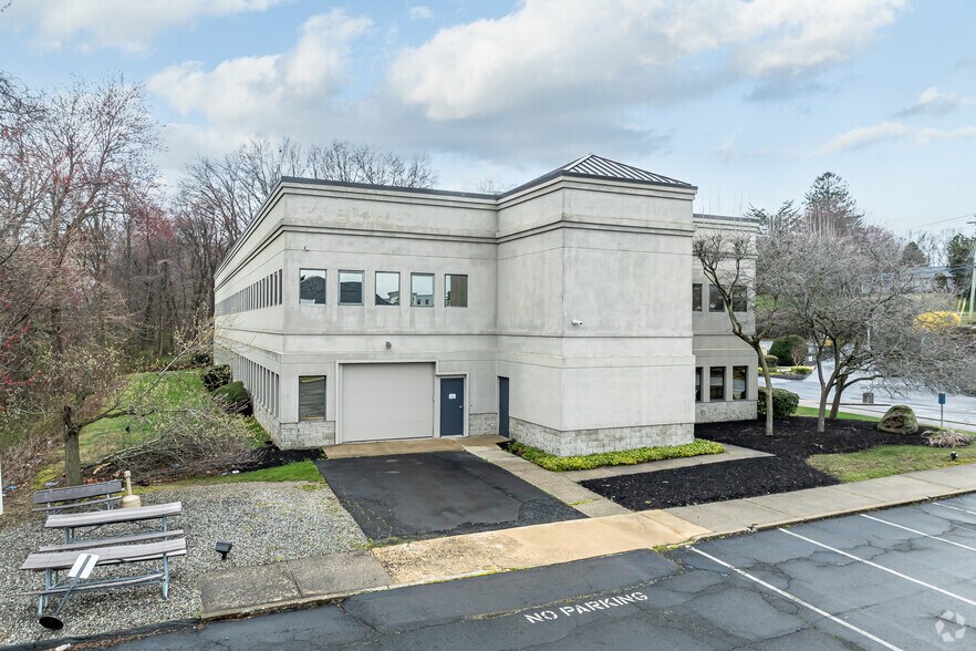 More Photos Of 600 Saw Mill Rd, West Haven Office For Sale