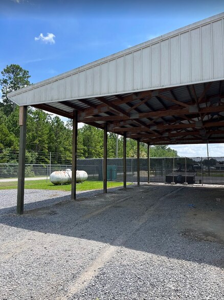 More Photos Of 2700 Highway 52, Moncks Corner Showroom For Lease