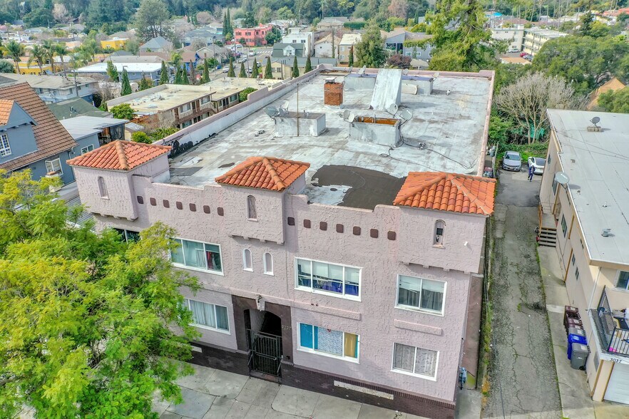More Photos Of 3027 Capp St, Oakland Apartments For Sale