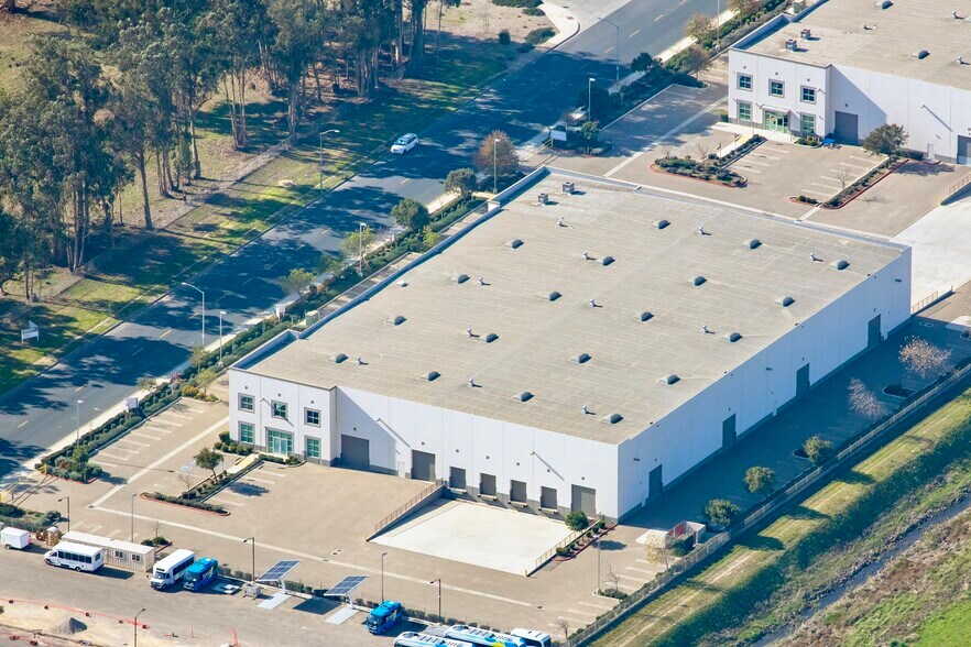 More Photos Of 1401 W Fairway Dr, Santa Maria Warehouse For Sale