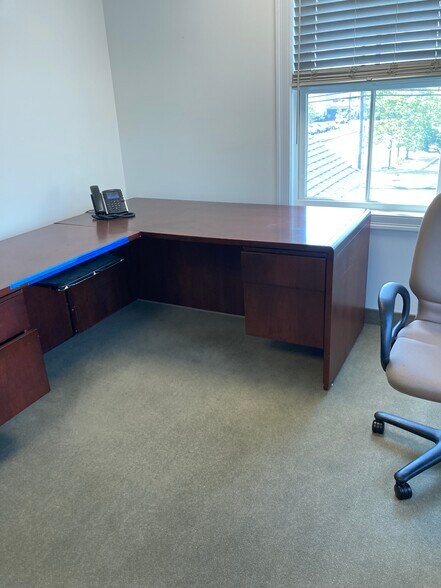 More Photos Of 49 Boston Post Rd, Waterford Office For Lease