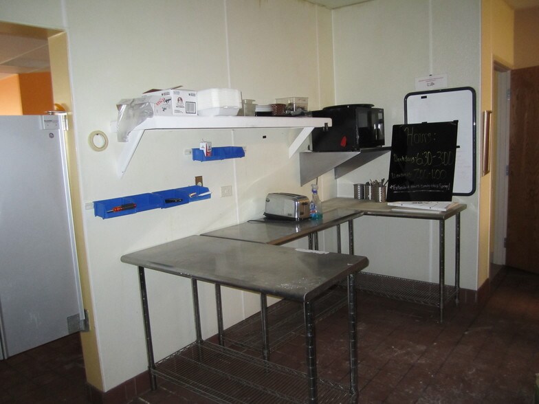 More Photos Of 6511 Ware Rd, Lino Lakes Storefront For Lease