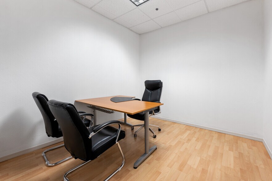 More Photos Of 2560-2566 Catamaran Way, Chula Vista Office For Lease