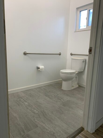 More Photos Of 2363 Pruneridge Ave, Santa Clara Storefront Retail Office For Lease