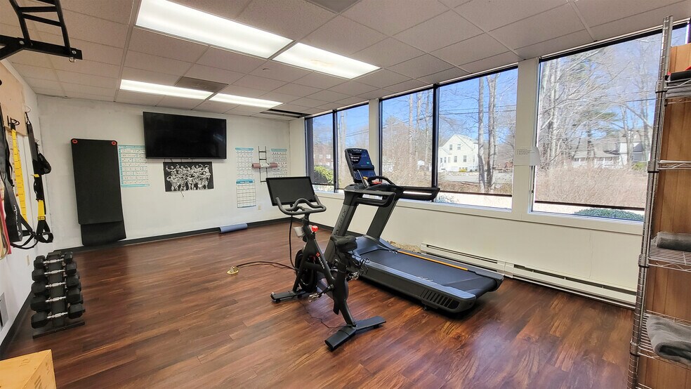 More Photos Of 400 Hingham St, Rockland Office For Lease