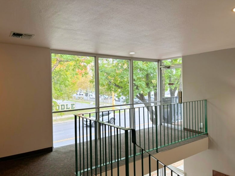 More Photos Of 930 Alhambra Blvd, Sacramento Office For Lease