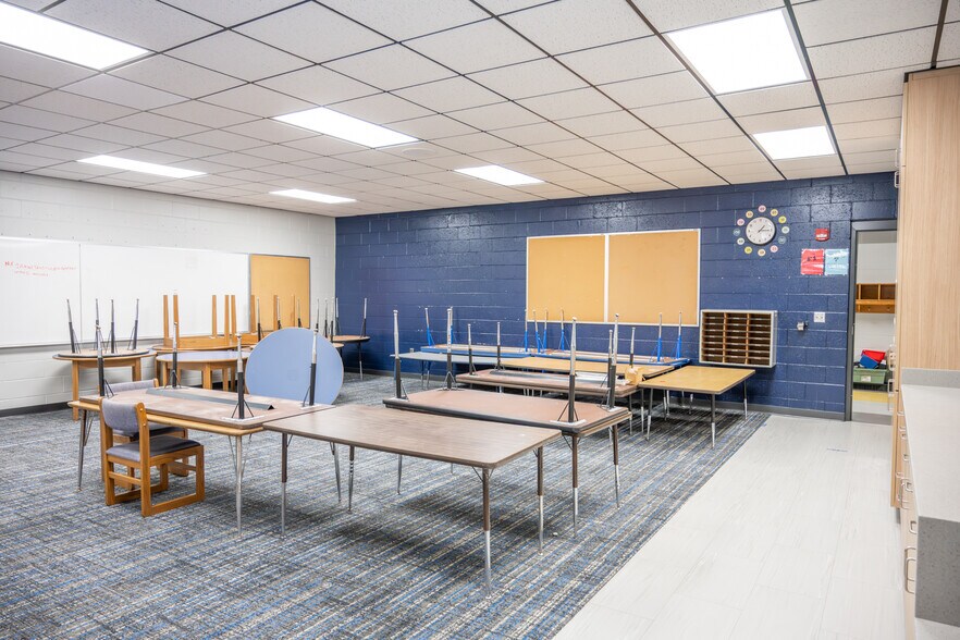 More Photos Of 201 Hoehn dr, Lyndon Station Specialty For Sale