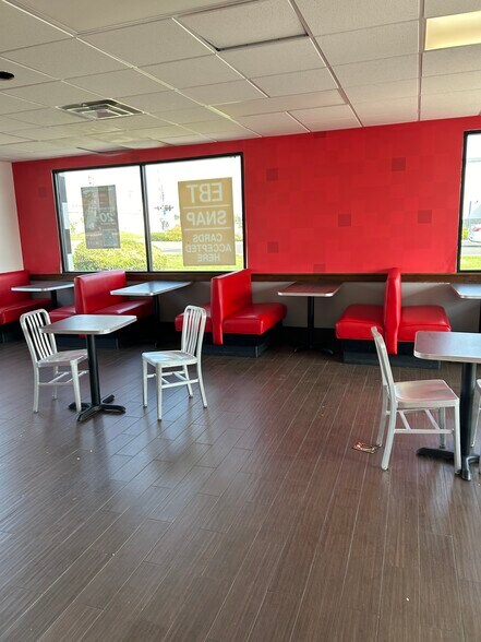 More Photos Of 300-310 S Riverside Ave, Rialto Fast Food For Lease