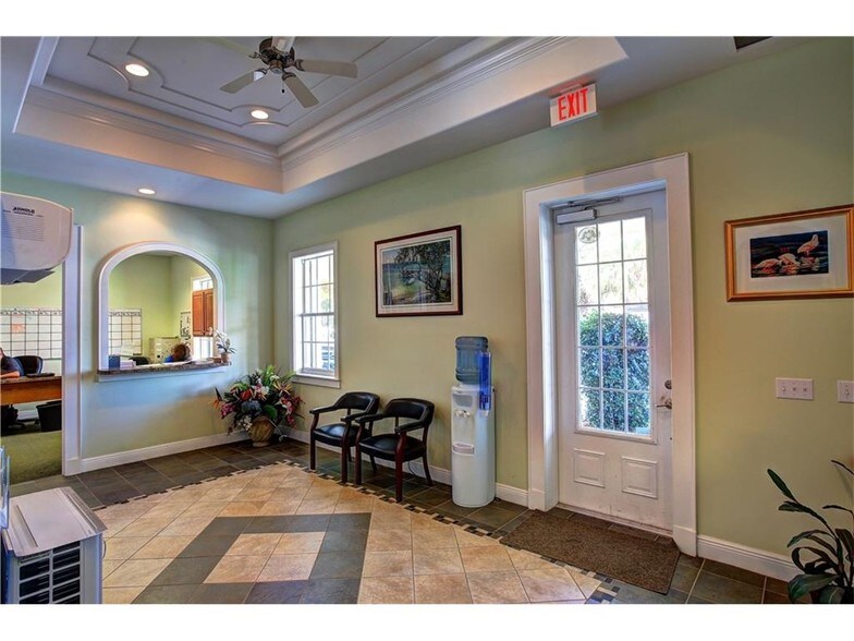 More Photos Of 181 Sebastian Blvd, Sebastian Light Manufacturing For Sale