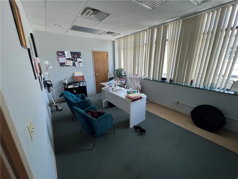 More Photos Of 28 W North St, Danville Office For Sale