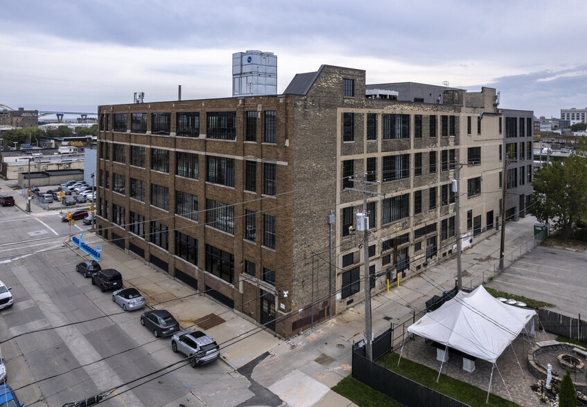 More Photos Of 507 S 2nd St, Milwaukee Office For Lease