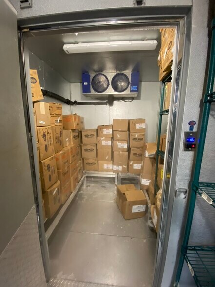 More Photos Of 10642 Katella Ave, Garden Grove Fast Food For Lease