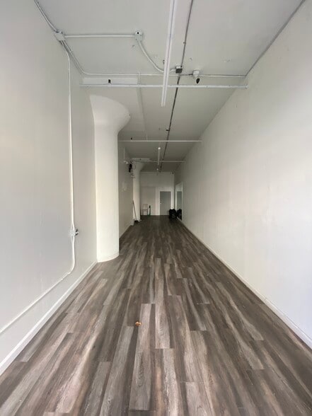 More Photos Of 1114 S Los Angeles St, Los Angeles Warehouse For Sale