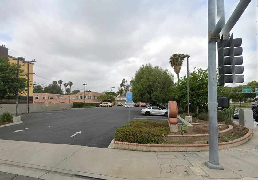 More Photos Of 940 Grand Ave, Santa Ana Unknown For Lease