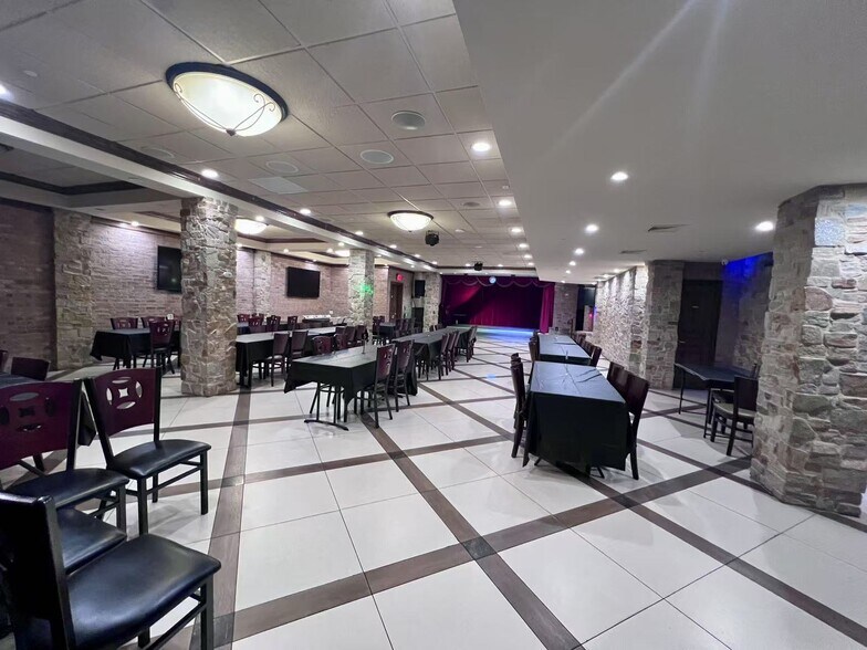 More Photos Of 510 S White Horse Pike, Magnolia Restaurant For Sale