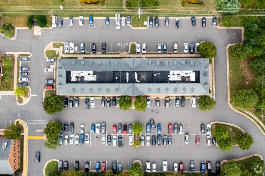 More Photos Of 6101 Redwood Square Ctr, Centreville Medical For Sale