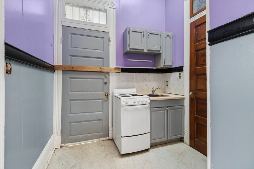 More Photos Of 2926 Canal St, New Orleans Office Residential For Sale