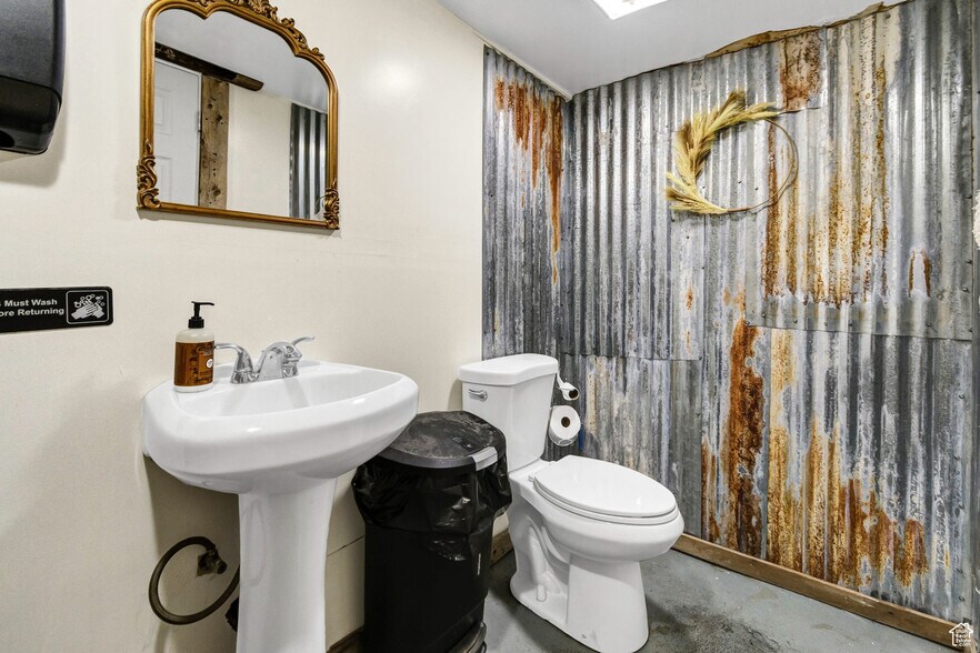 More Photos Of 310 N Main St, Monroe Hotel For Sale