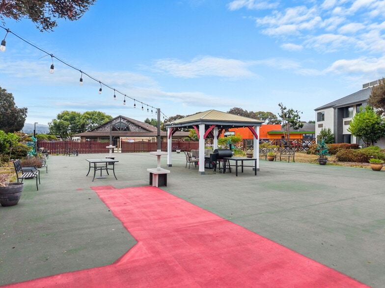 More Photos Of 3535 Janes Rd, Arcata Hotel For Sale