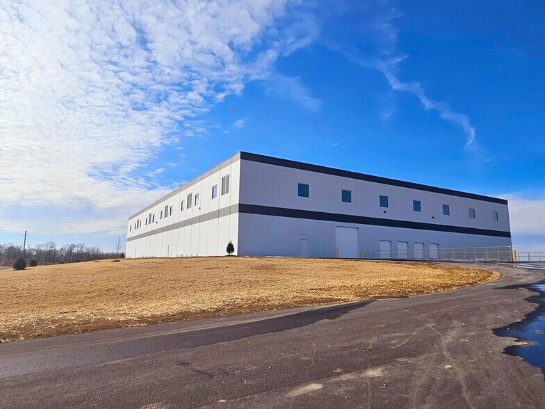 More Photos Of CR 100 US 421, Delphi Land For Sale