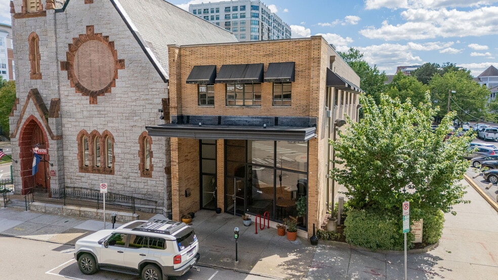 More Photos Of 211 W Freemason St, Norfolk Office Residential For Sale