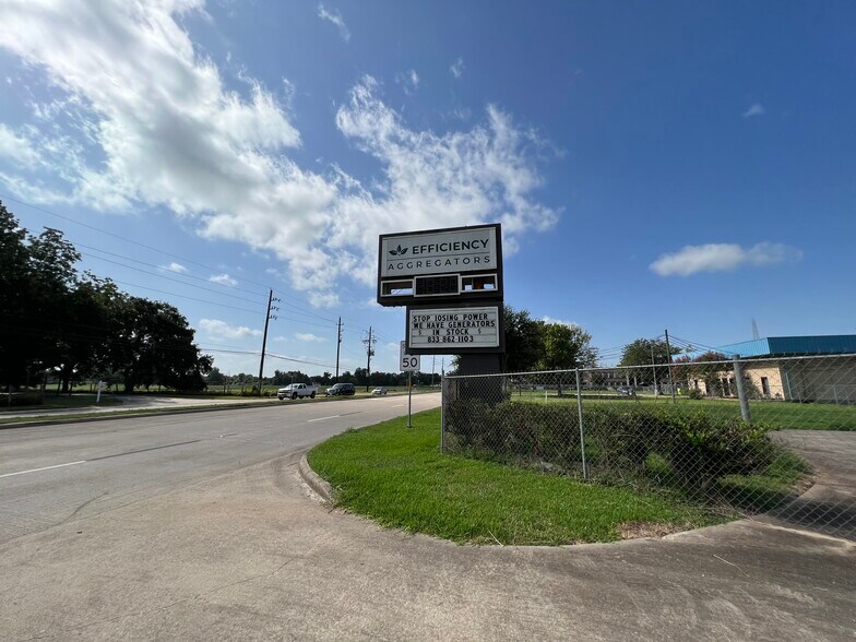 More Photos Of 1207 FM 359 Rd, Richmond Warehouse For Lease