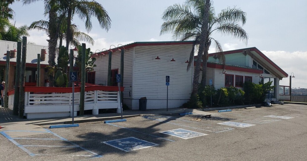 More Photos Of 230 Portofino Way, Redondo Beach Restaurant For Lease