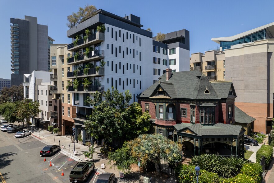 Primary Photo Of 454 13th St, San Diego Apartments For Sale