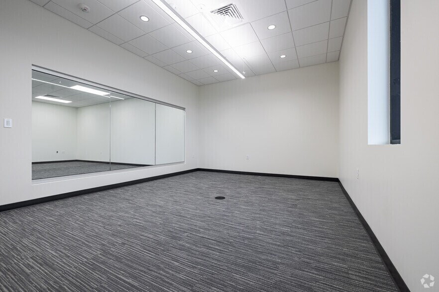 More Photos Of 6075 W SR-201 S, West Valley City Unknown For Lease