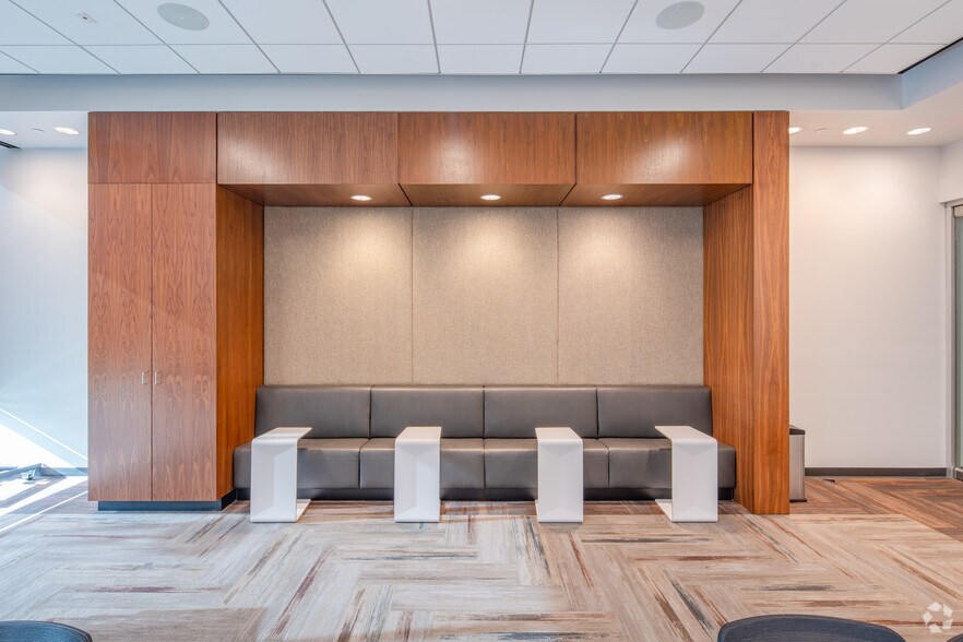 More Photos Of 3133 W Frye Rd, Chandler Office For Lease