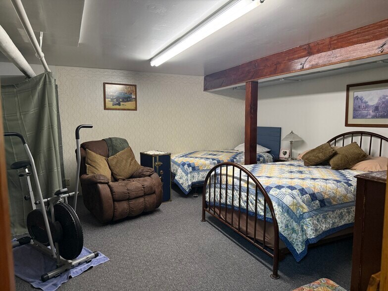 More Photos Of 218 Commercial Ave, Wallace Hotel For Sale