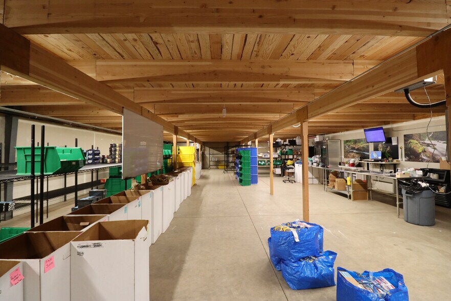 More Photos Of 1010 Wilson St, Eugene Warehouse For Sale