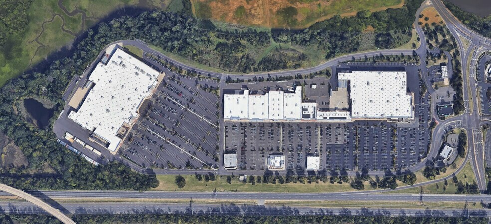 More Photos Of 2000 Clements Bridge Rd, Deptford Unknown For Lease