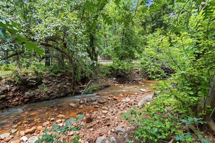 More Photos Of 1355 E Christopher Creek Loop, Payson Hotel For Sale