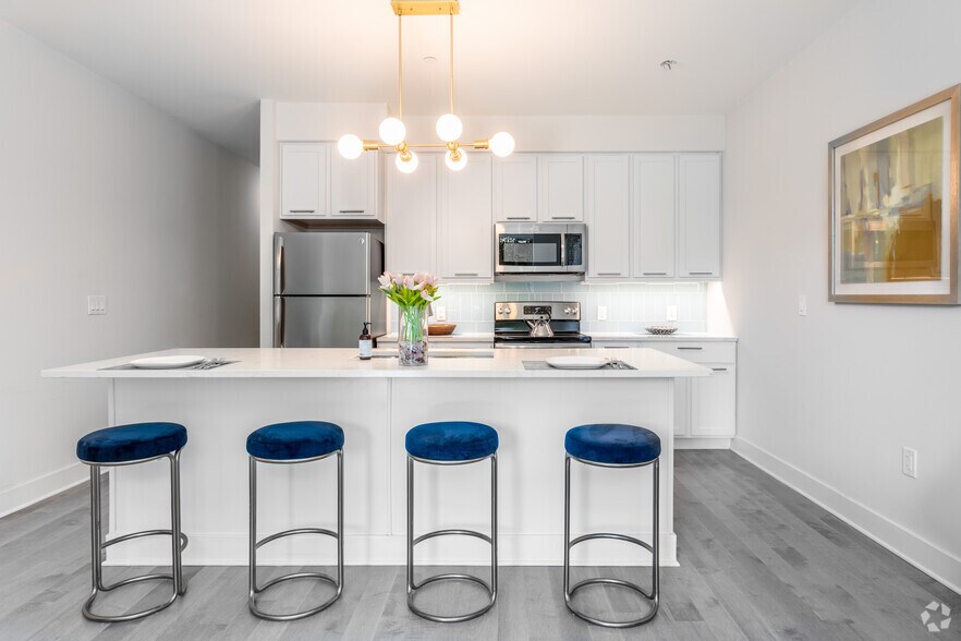 More Photos Of 20 Burling Ln, New Rochelle Apartments For Lease