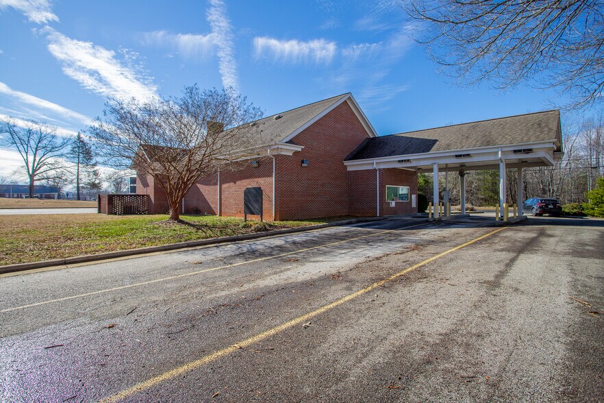 More Photos Of 5406 US 29, Blairs Bank For Lease