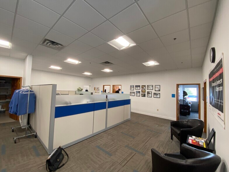 More Photos Of 7251-7281 Commerce Cir E, Fridley Warehouse For Lease