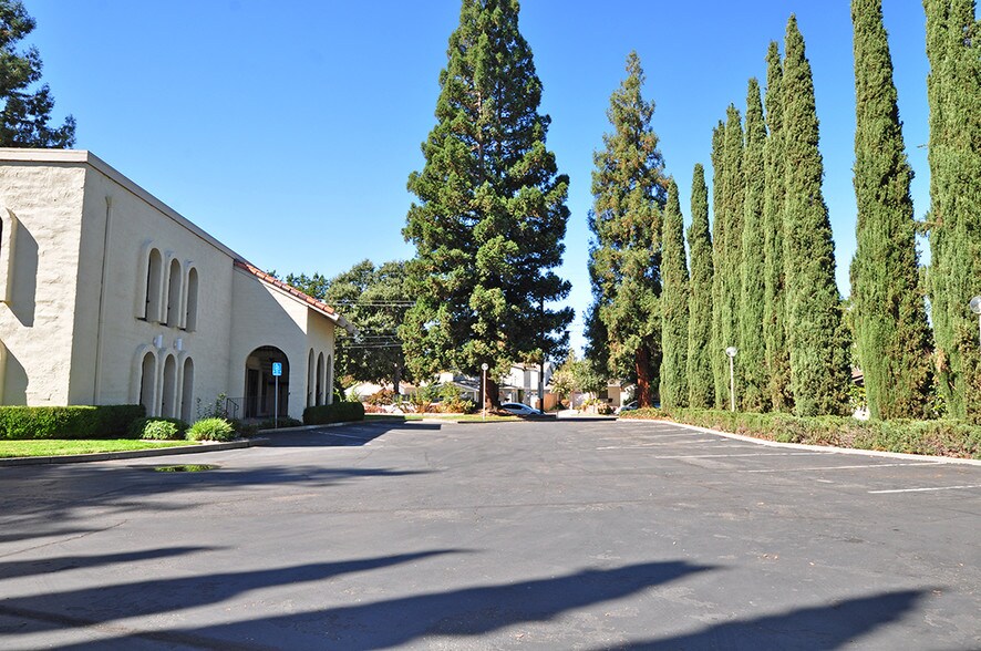 More Photos Of 231 Old Bernal Ave, Pleasanton Office For Lease