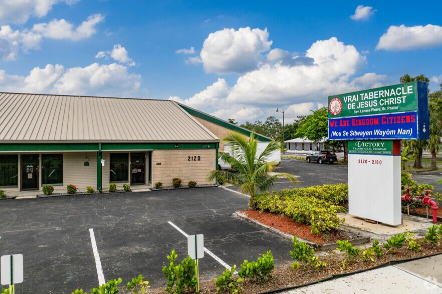 More Photos Of 2120 Collier Ave, Fort Myers Unknown For Lease