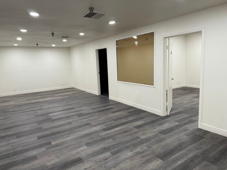 More Photos Of 3111 N Alameda St, Compton Warehouse For Sale