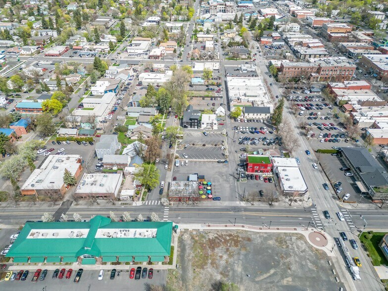 More Photos Of 317 W 6th St, Moscow Storefront Retail Office For Lease