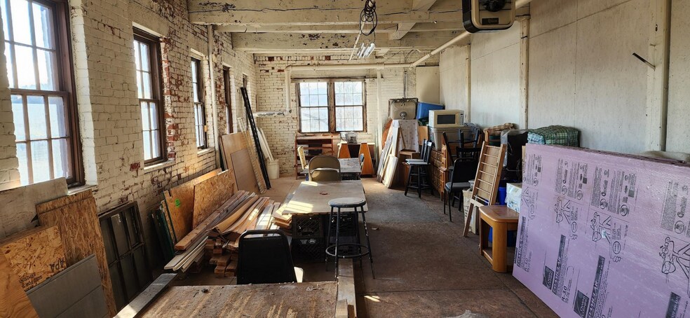 More Photos Of 5 Cross St, Meriden Warehouse For Sale