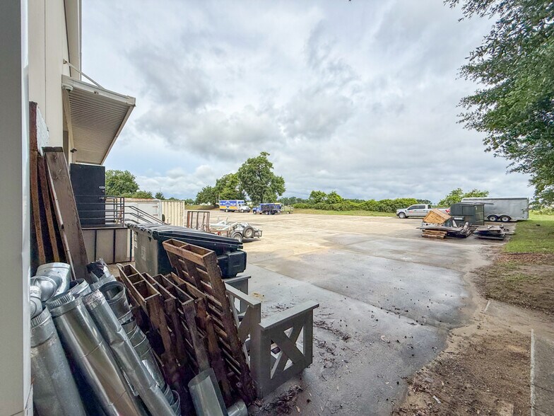 More Photos Of 2300 Clements Ferry Rd, Charleston Warehouse For Lease