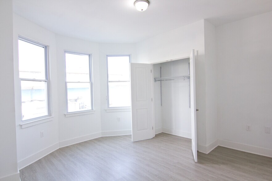 More Photos Of 6104 Market St, Philadelphia Storefront Retail Residential For Sale